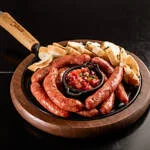 Calabresa Acebolada